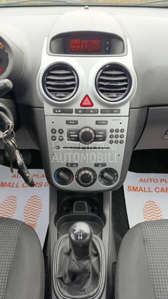 Opel Corsa D 1.2b SELECTION