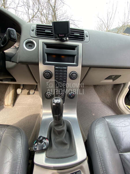 Volvo V50 