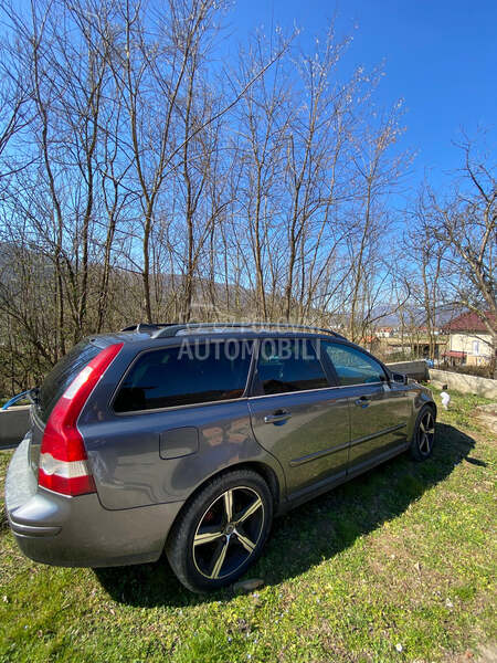 Volvo V50 