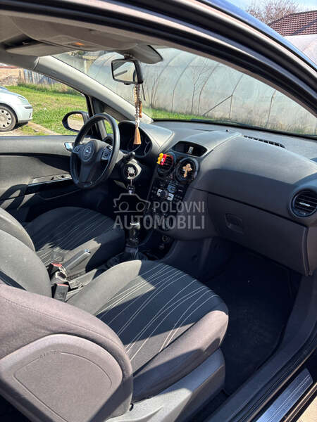 Opel Corsa D 