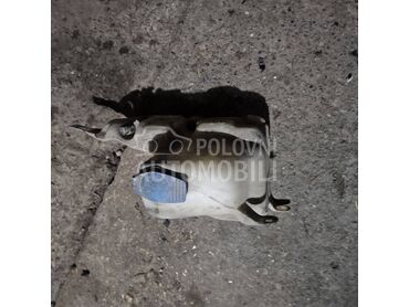 Posuda tečnosti za brisače za Volkswagen Caddy od 1995. do 2004. god.