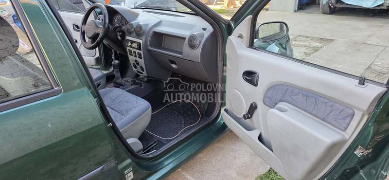 Dacia Logan 