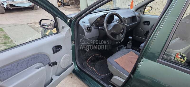 Dacia Logan 