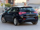 Alfa Romeo Giulietta 1.4 VELOCE SWlSS