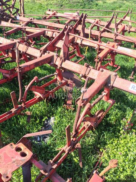 IMT Kultivator špartač