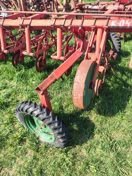 IMT Kultivator špartač