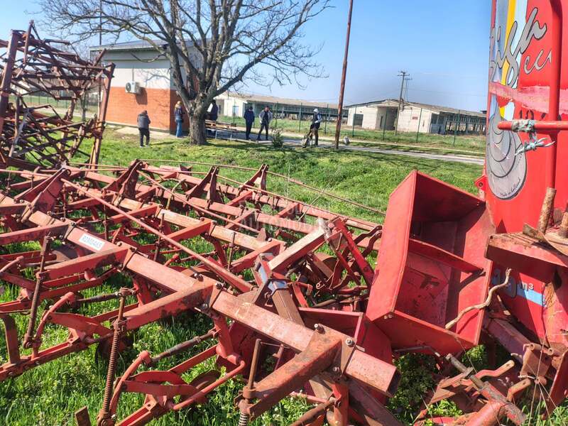 IMT Kultivator špartač