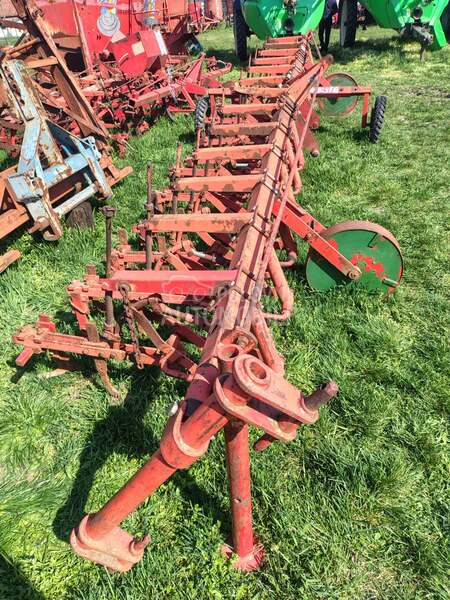 IMT Kultivator špartač