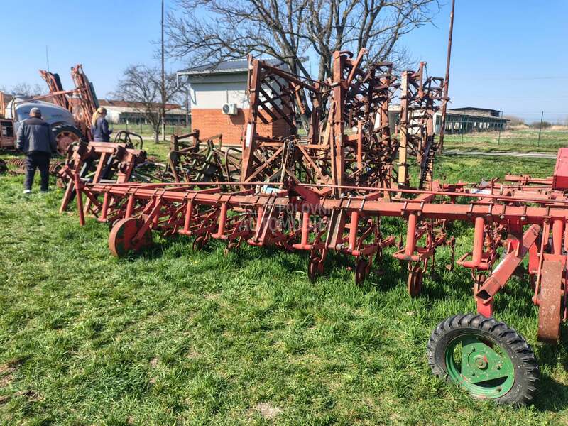 IMT Kultivator špartač