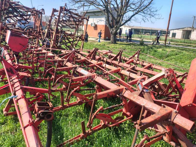 IMT Kultivator špartač