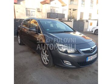 Opel Astra J 1.6 TURBO