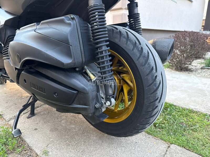 Yamaha X Max 400