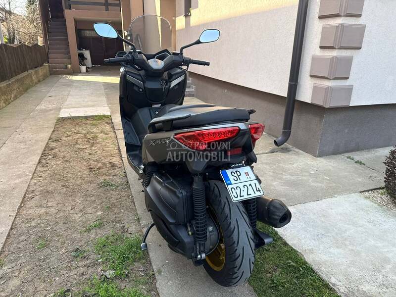 Yamaha X Max 400