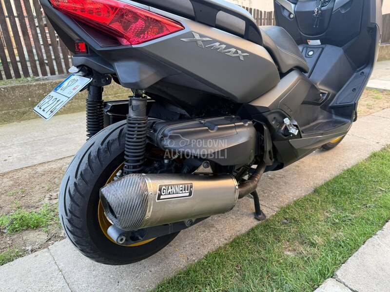 Yamaha X Max 400