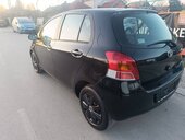 Toyota Yaris 1.3i  u.v.o.z  C H