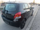 Toyota Yaris 1.3i  u.v.o.z  C H