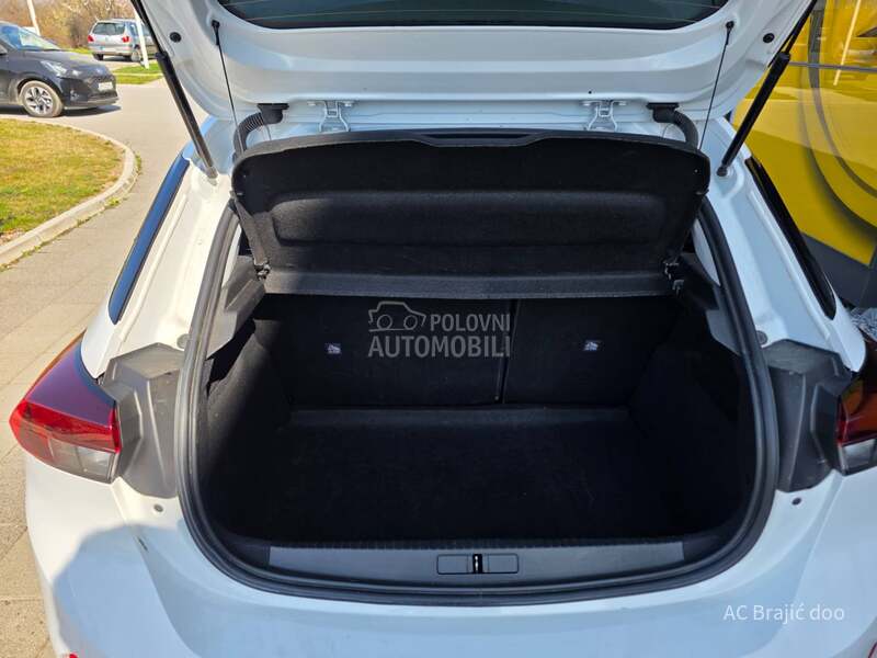 Opel Corsa E F 1.2 75 HP MT5