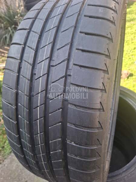 Bridgestone 225/40 R18 Letnja