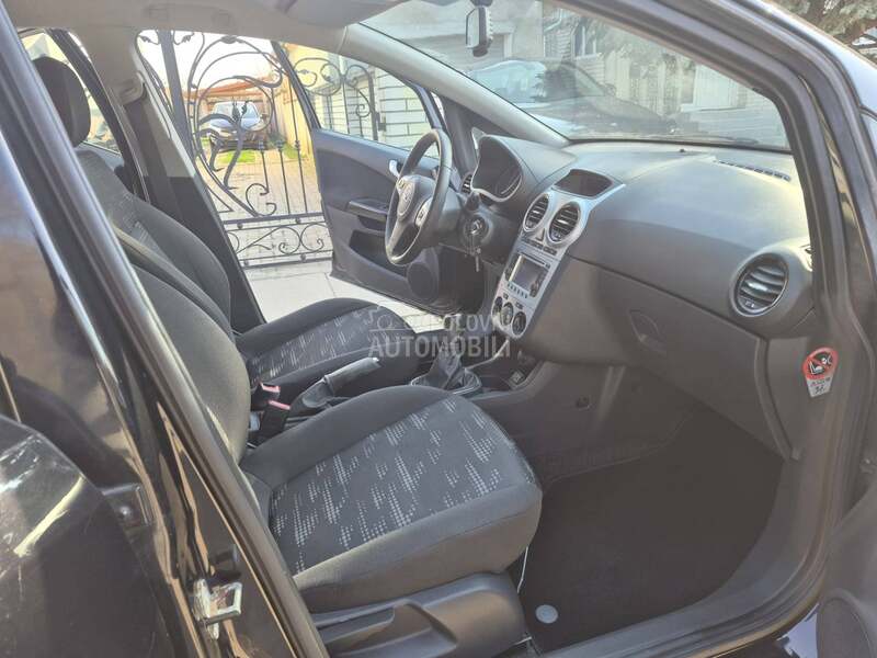 Opel Corsa D 