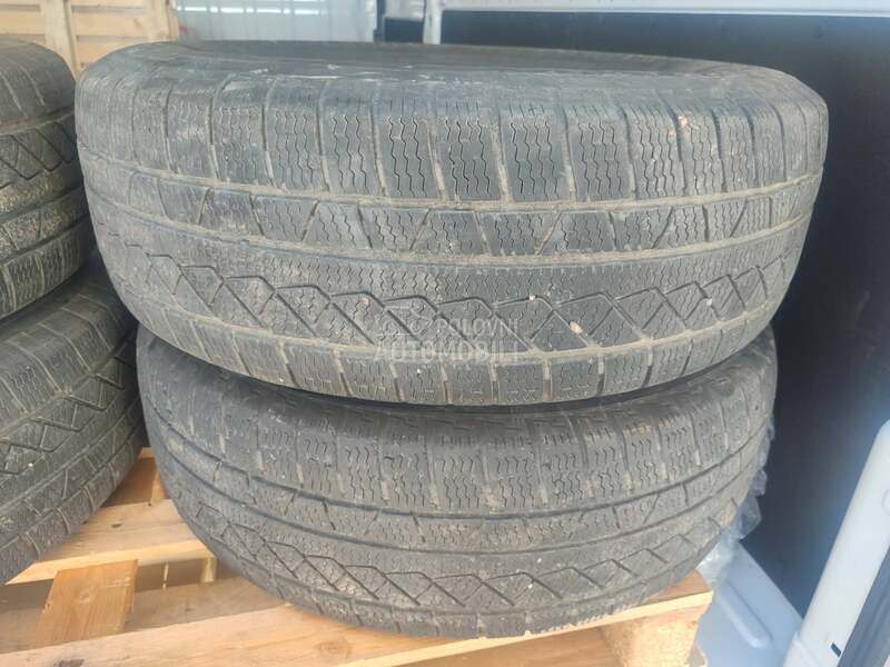 Petlas 245/70 R16 Zimska