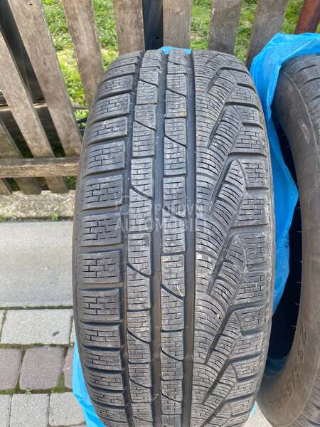 Pirelli 235/55 R18 Zimska