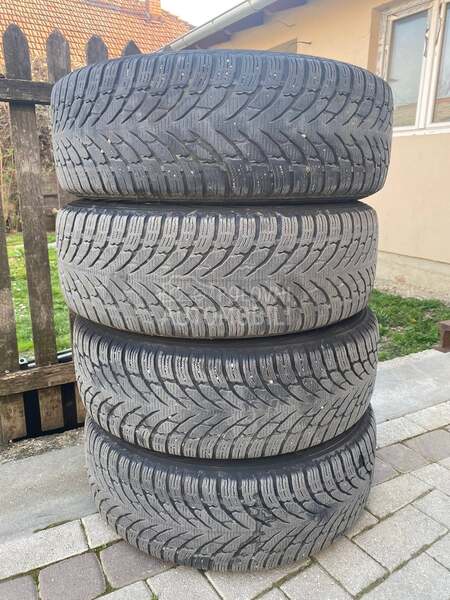 Nokian 215/65 R17 Zimska