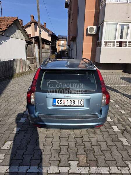 Volvo V50 