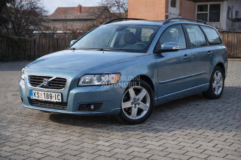 Volvo V50 