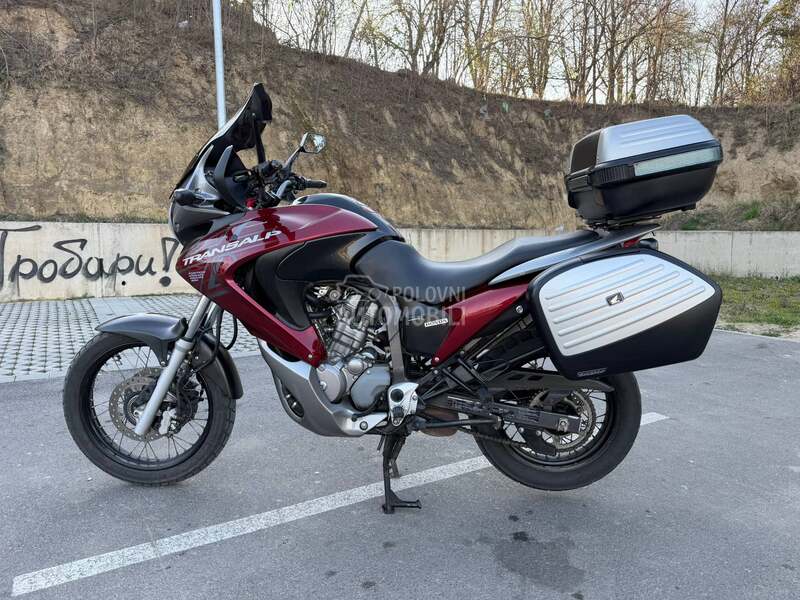 Honda Transalp 700