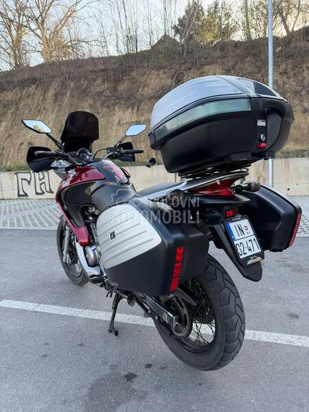 Honda Transalp 700