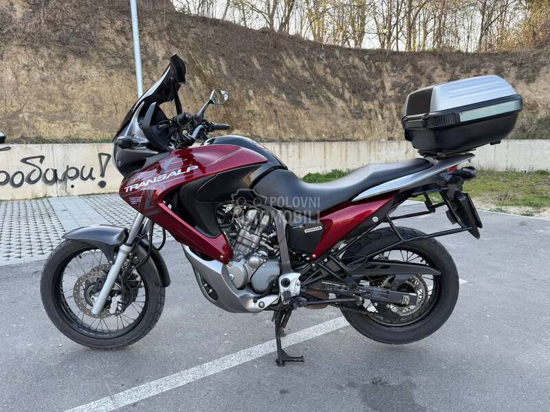 Honda Transalp 700