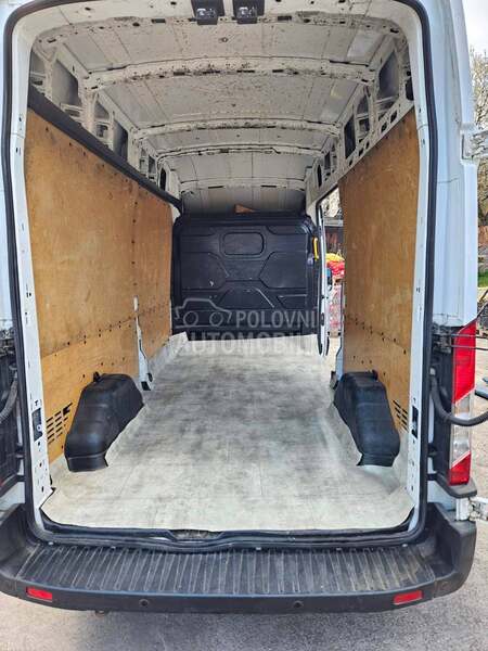 Ford Transit maxi