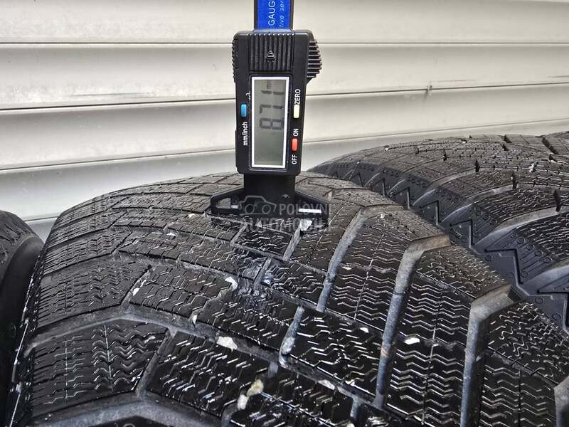 Continental 235/55 R18 Zimska