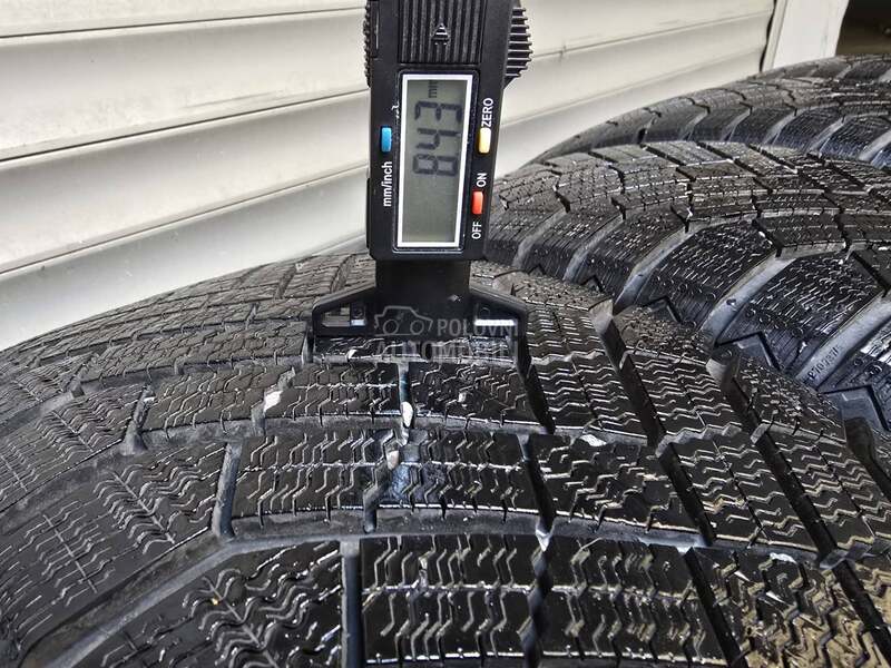 Continental 235/55 R18 Zimska