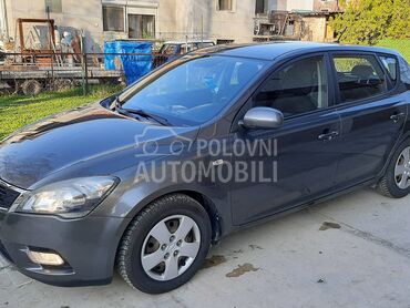 Kia cee`d 1.4 U SUPER STANJU