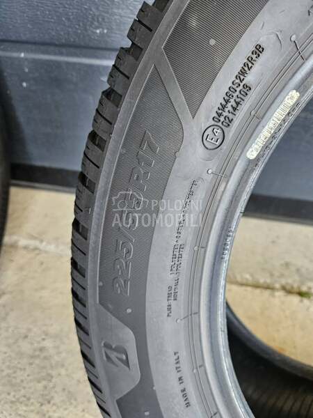 Bridgestone 225/55 R17 Zimska