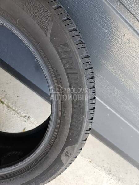 Bridgestone 225/55 R17 Zimska
