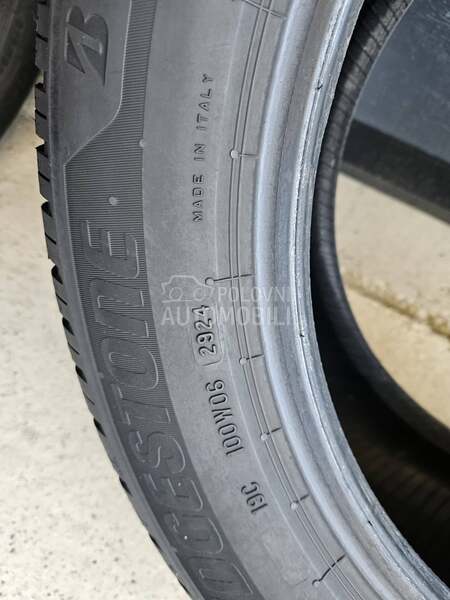 Bridgestone 225/55 R17 Zimska