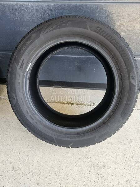 Bridgestone 225/55 R17 Zimska