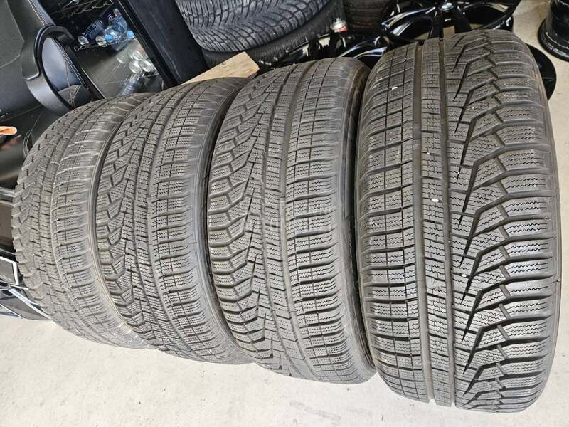 Hankook 225/50 R17 Zimska