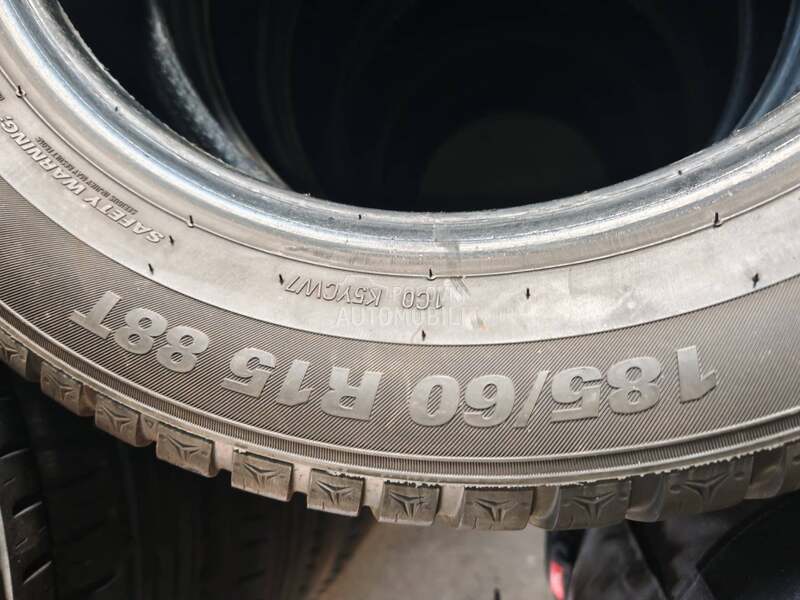 Kumho 185/60 R15 Zimska