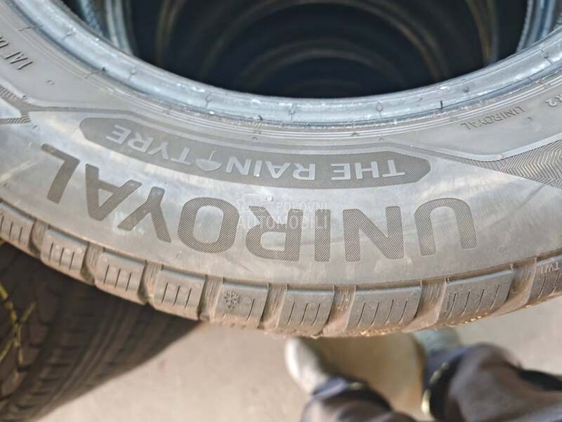 Uniroyal 185/60 R15 Zimska