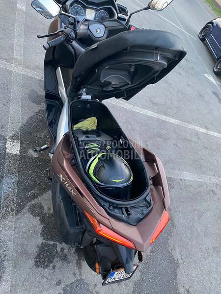 Yamaha Xmax300