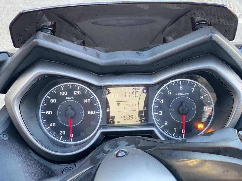 Yamaha Xmax300