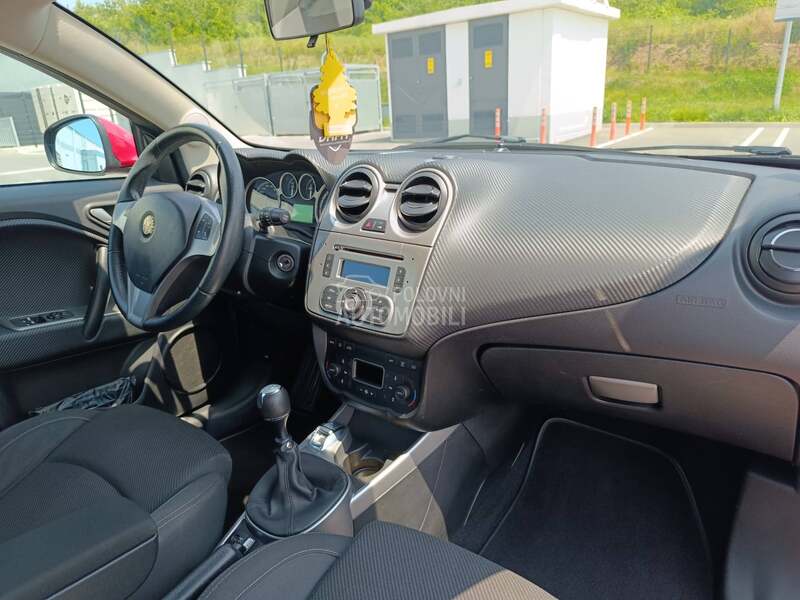 Alfa Romeo MiTo Distinctive