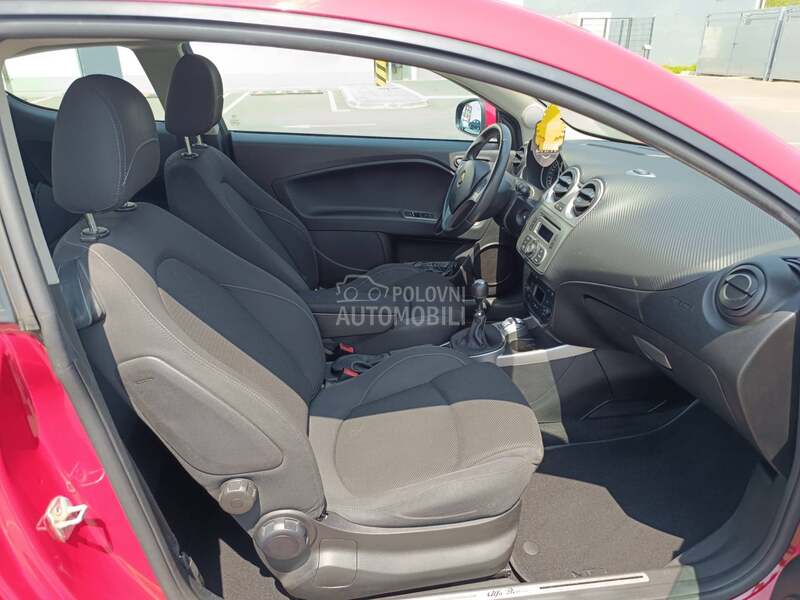 Alfa Romeo MiTo Distinctive