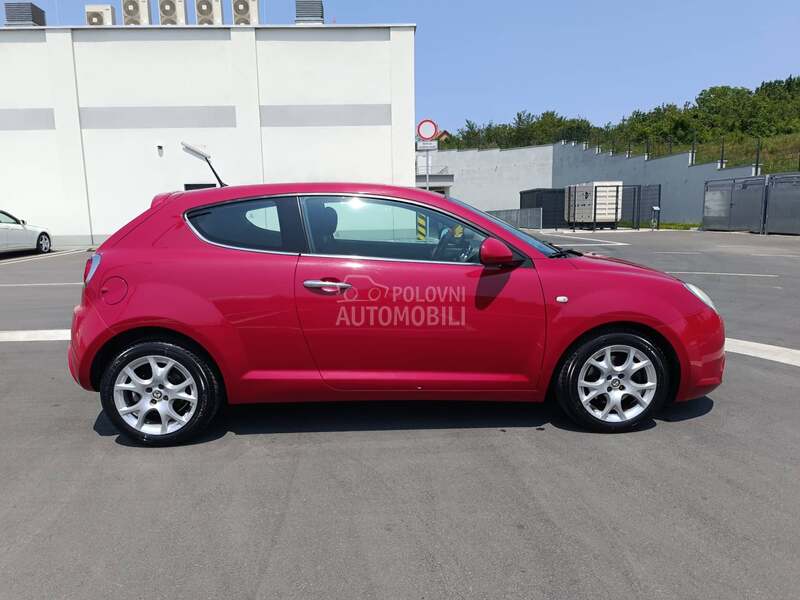 Alfa Romeo MiTo Distinctive