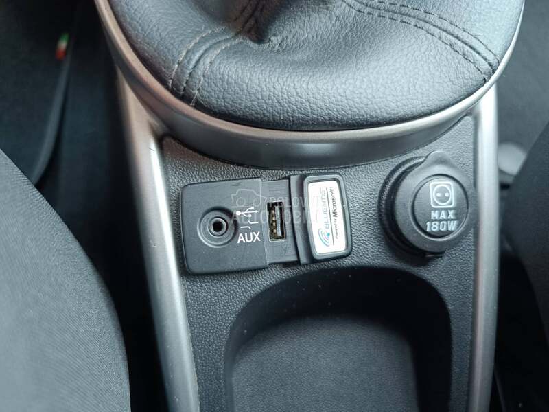 Alfa Romeo MiTo Distinctive