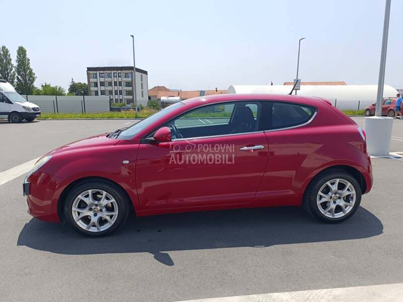 Alfa Romeo MiTo Distinctive