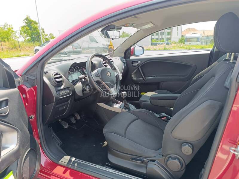 Alfa Romeo MiTo Distinctive